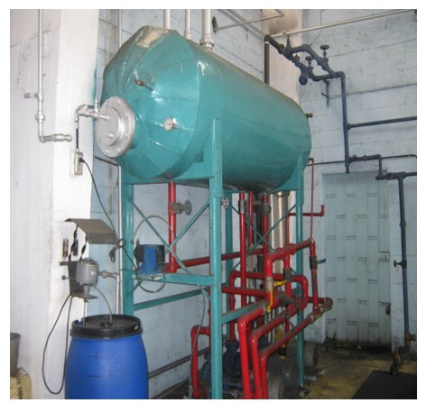 Tanque de alimentación de agua con sistema automático de dosificación de químico